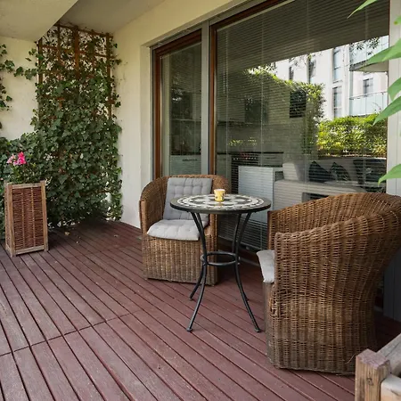 Kabacki Comfy By Bookinghost